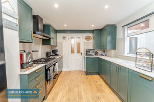 Kitchen- click for photo gallery